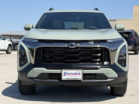 Used 2025 Chevrolet Equinox ACTIV w/ Safety and Technology Package FWD image 7