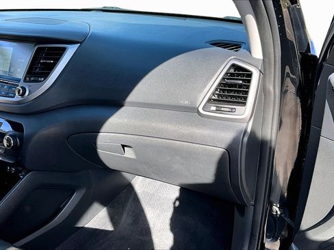 Used 2016 Hyundai Tucson Limited image 14