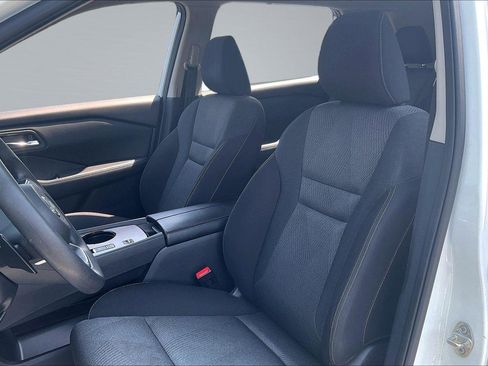 Certified 2024 Nissan Rogue SV FWD image 25