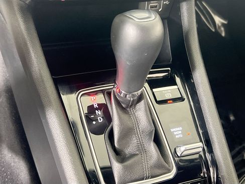 Used 2024 Jeep Compass Limited image 16