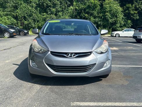 Used 2013 Hyundai Elantra GLS w/ Preferred Pkg image 8