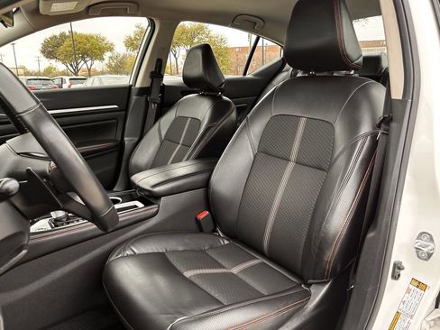 Used 2024 Nissan Altima 2.5 SR FWD image 27