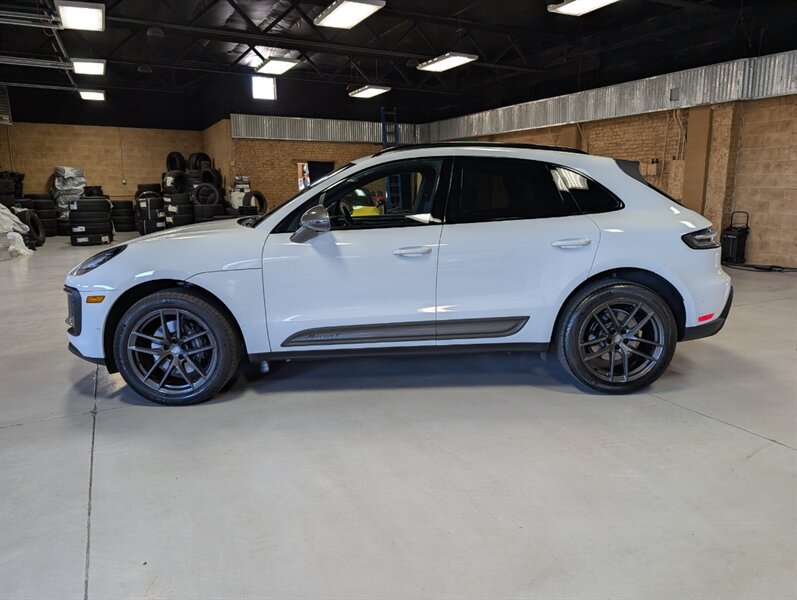 Used 2023 Porsche Macan Turbo AWD/4WD image 7