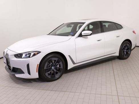 Used 2025 BMW i4 xDrive40i w/ Premium Package AWD/4WD image 1