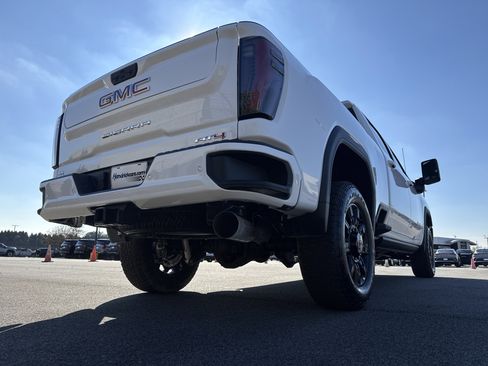 New 2026 GMC Sierra 2500 AT4 w/ AT4 Premium Plus Package image 10