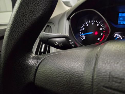 Used 2014 Ford Focus S FWD image 19
