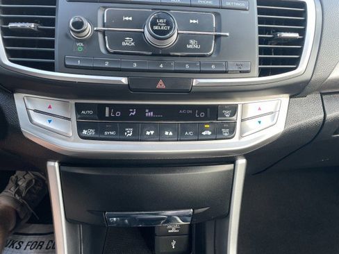 Used 2014 Honda Accord LX image 31