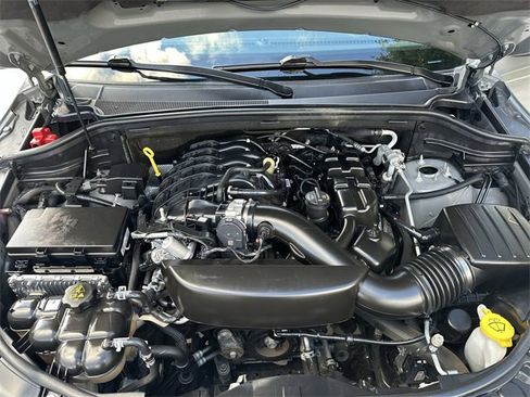 Used 2024 Dodge Durango GT image 18