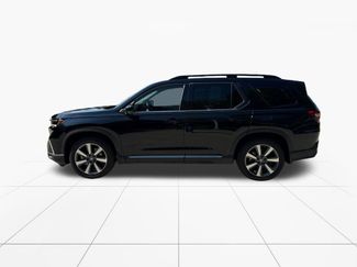 Used 2024 Honda Pilot Touring video 4