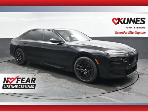 Used 2023 BMW 760i xDrive w/ Executive Package AWD/4WD image 1