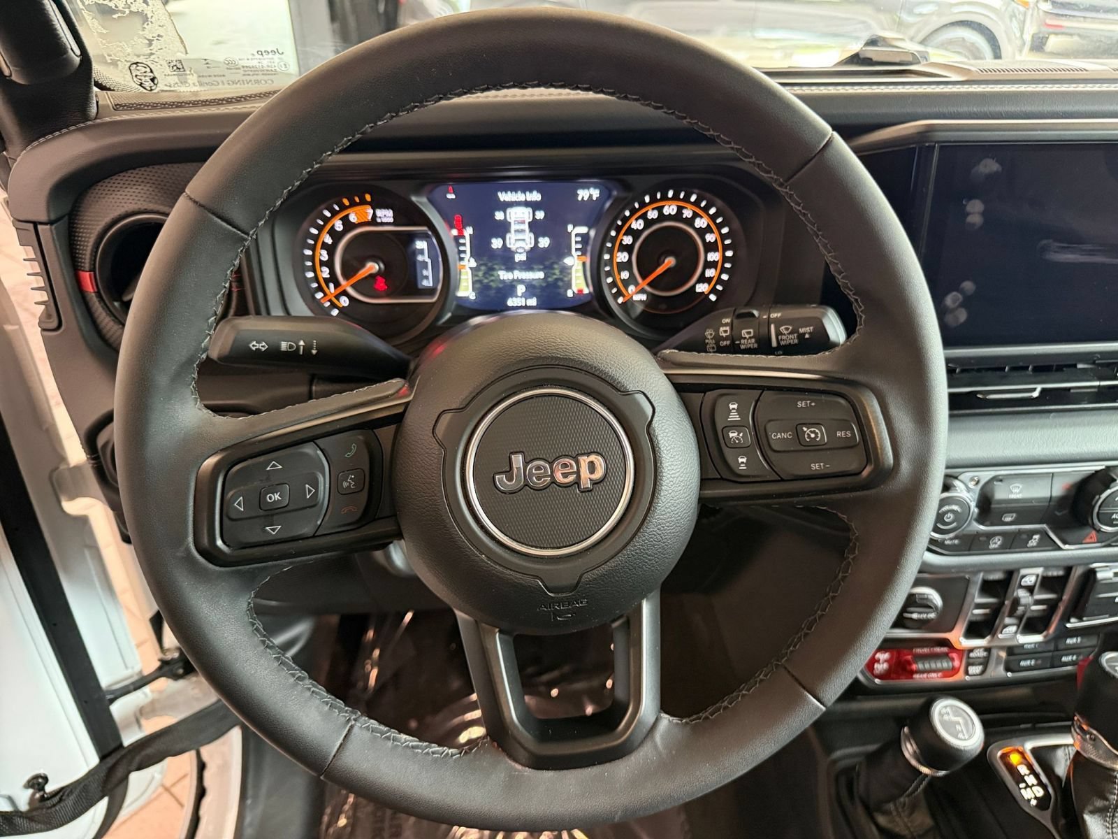 Used 2026 Jeep Wrangler Unlimited Rubicon AWD/4WD image 26
