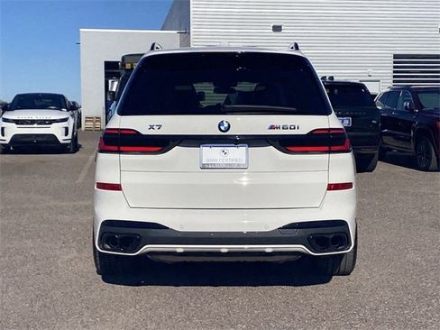 Certified 2025 BMW X7 M60i image 8