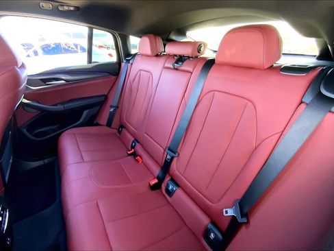 Certified 2025 BMW X4 xDrive30i w/ Premium Package image 20