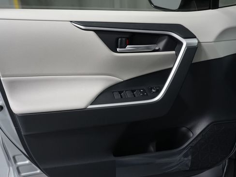 New 2025 Toyota RAV4 XLE image 30