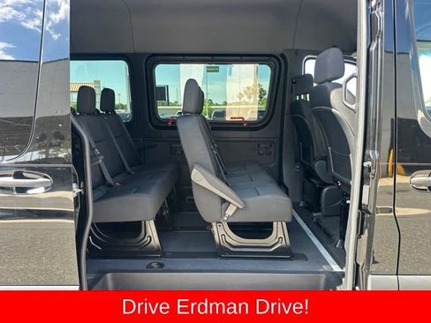 Used 2024 Mercedes-Benz Sprinter 2500 image 32