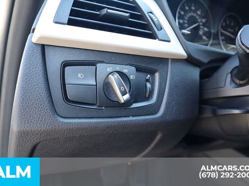 Used 2018 BMW 320i Sedan image 13