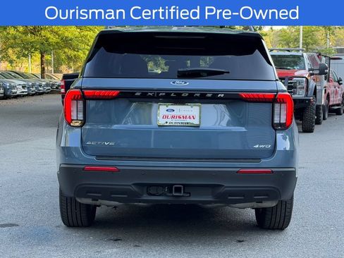 Used 2025 Ford Explorer Active AWD/4WD image 7