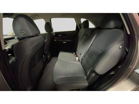 Used 2019 Kia Sorento FWD V6 image 14
