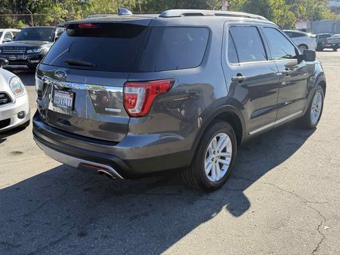 Used 2016 Ford Explorer XLT w/ Equipment Group 202A image 4