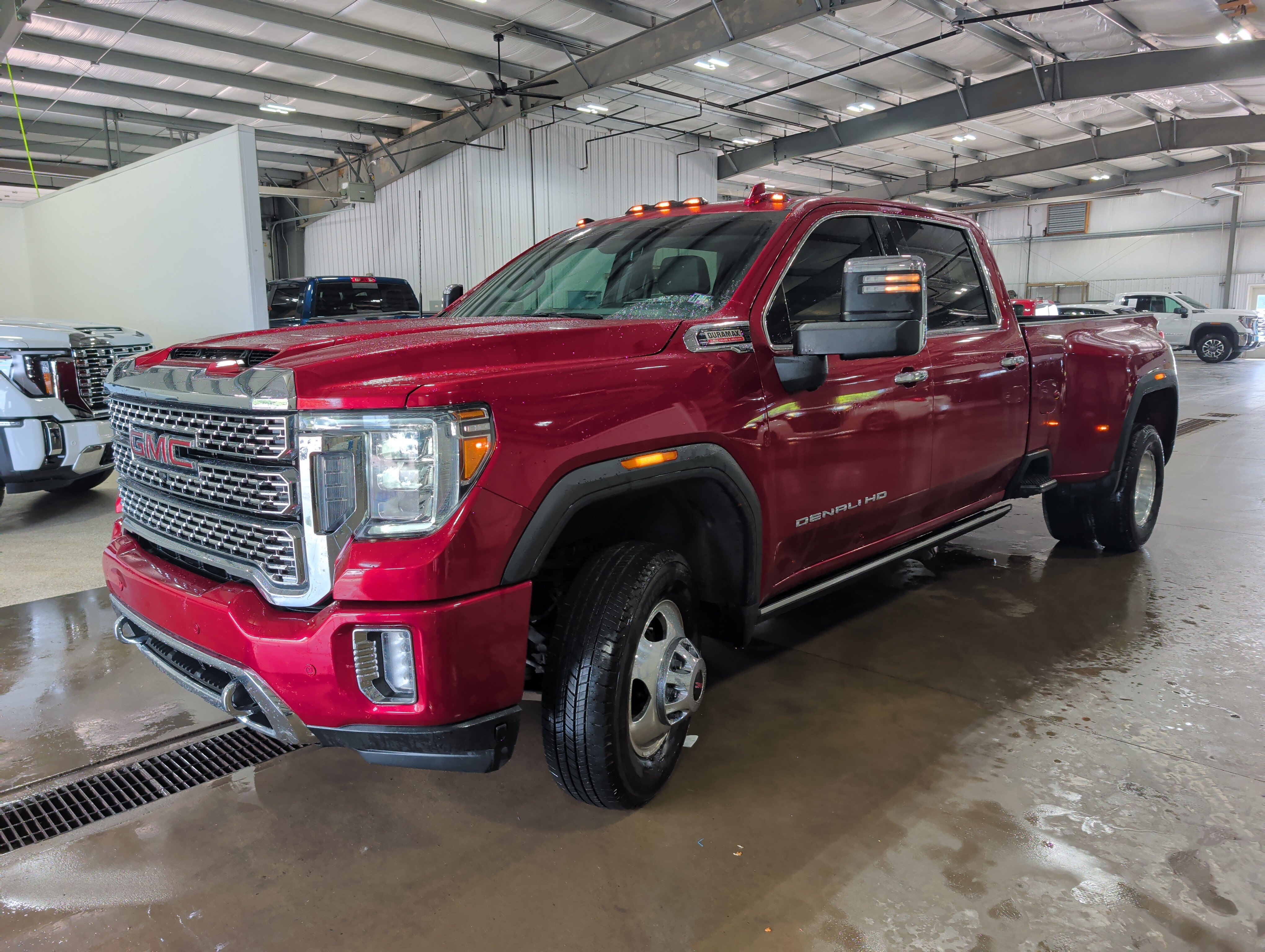 Used 2023 GMC Sierra 3500 Denali w/ Denali Ultimate Package AWD/4WD image 6