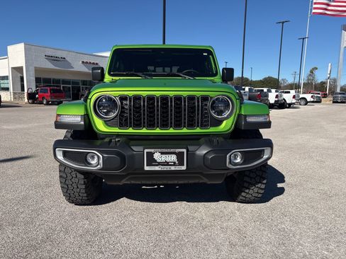 Used 2025 Jeep Gladiator Sport image 23