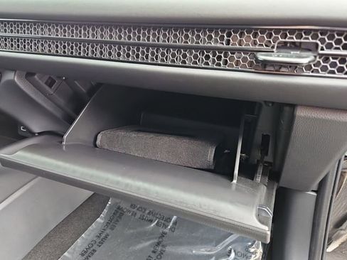 Used 2025 Honda HR-V LX image 19