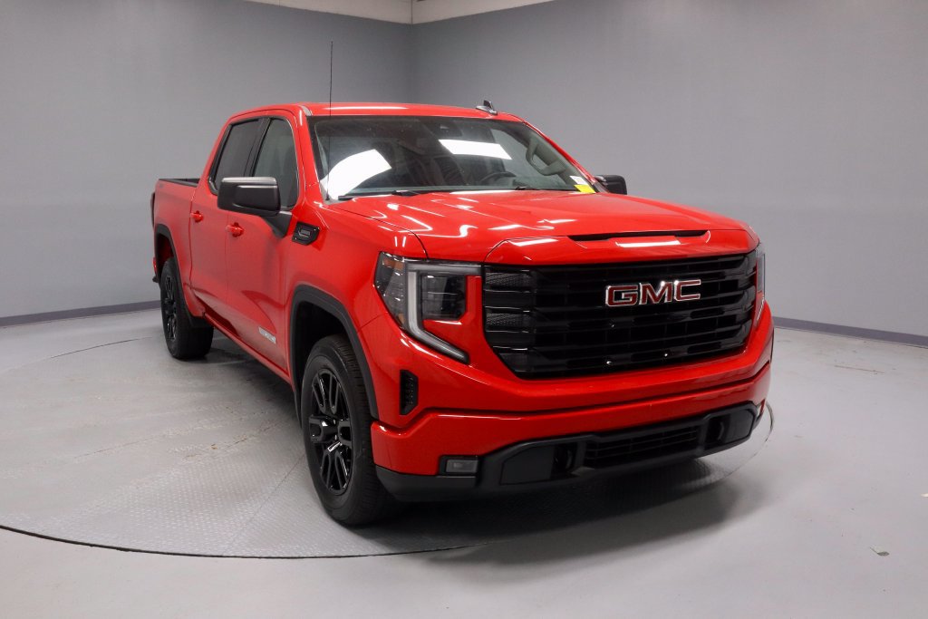 Used 2024 GMC Sierra 1500 Elevation AWD/4WD image 1