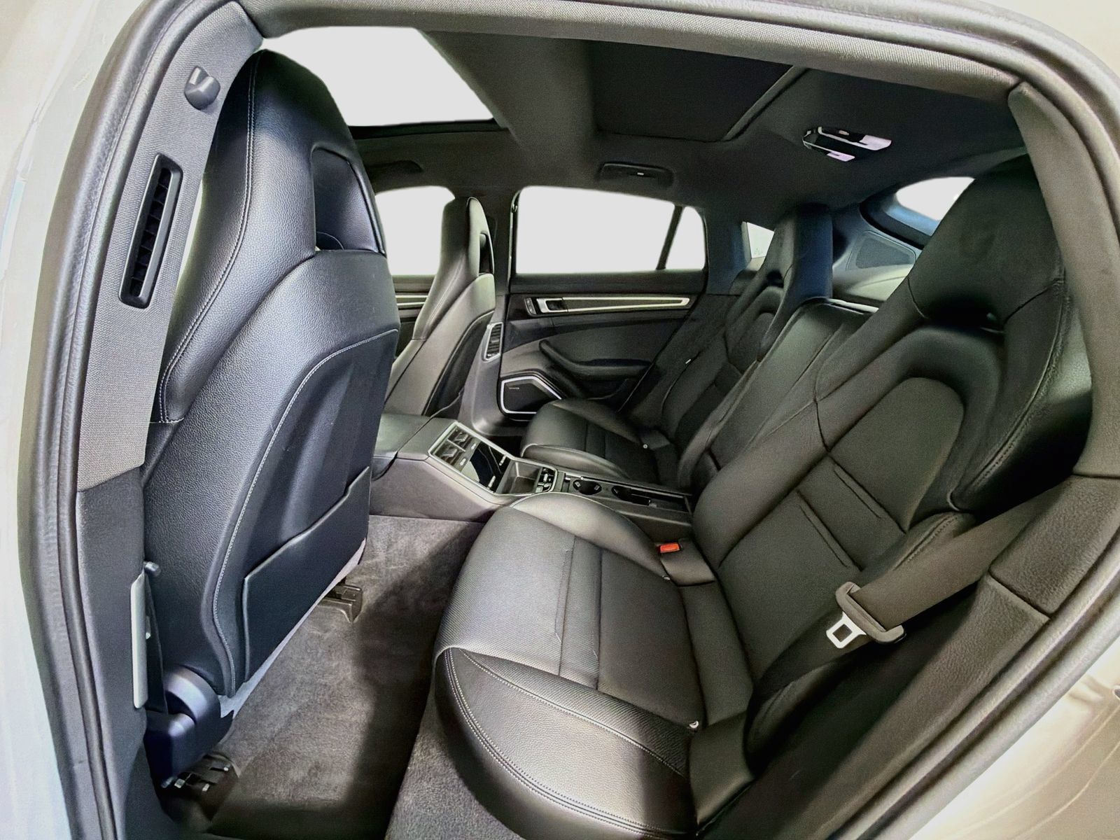 Used 2023 Porsche Panamera Platinum Edition RWD image 27