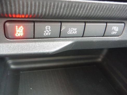 New 2026 Jeep Cherokee Laredo AWD/4WD image 39