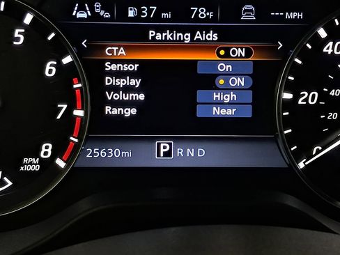 Used 2023 Nissan Titan SV image 14