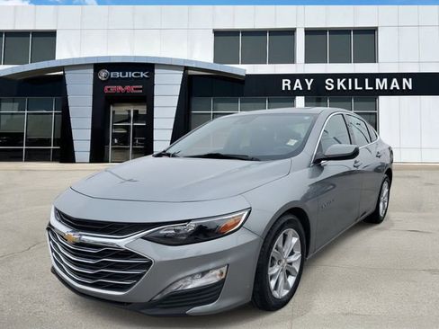 Used 2024 Chevrolet Malibu LT image 3