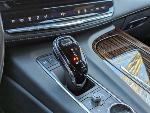 Used 2023 Cadillac Escalade Premium Luxury image 17