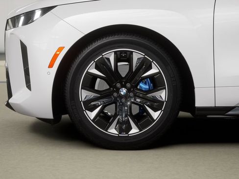 Used 2026 BMW iX xDrive60 w/ M Sport Package image 36