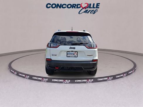 Used 2022 Jeep Cherokee Trailhawk w/ Comfort/Convenience Group AWD/4WD image 5