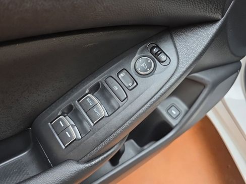 Used 2020 Honda Accord LX image 23