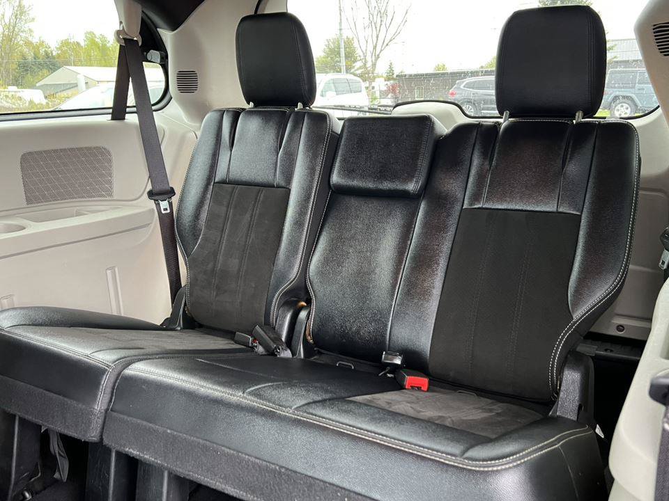Used 2019 Dodge Grand Caravan SXT FWD image 5