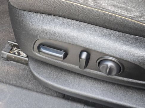 Certified 2019 Chevrolet Equinox LT FWD image 28