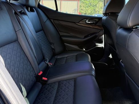 Used 2017 Nissan Maxima Platinum image 32