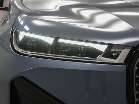 Used 2023 BMW iX xDrive50 w/ Sport Package image 4