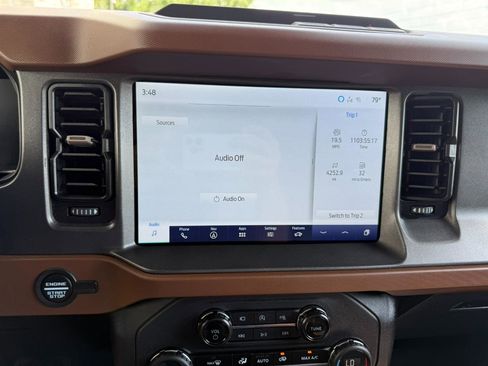 Used 2024 Ford Bronco Outer Banks AWD/4WD image 39