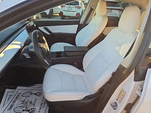 Used 2020 Tesla Model Y Long Range image 18