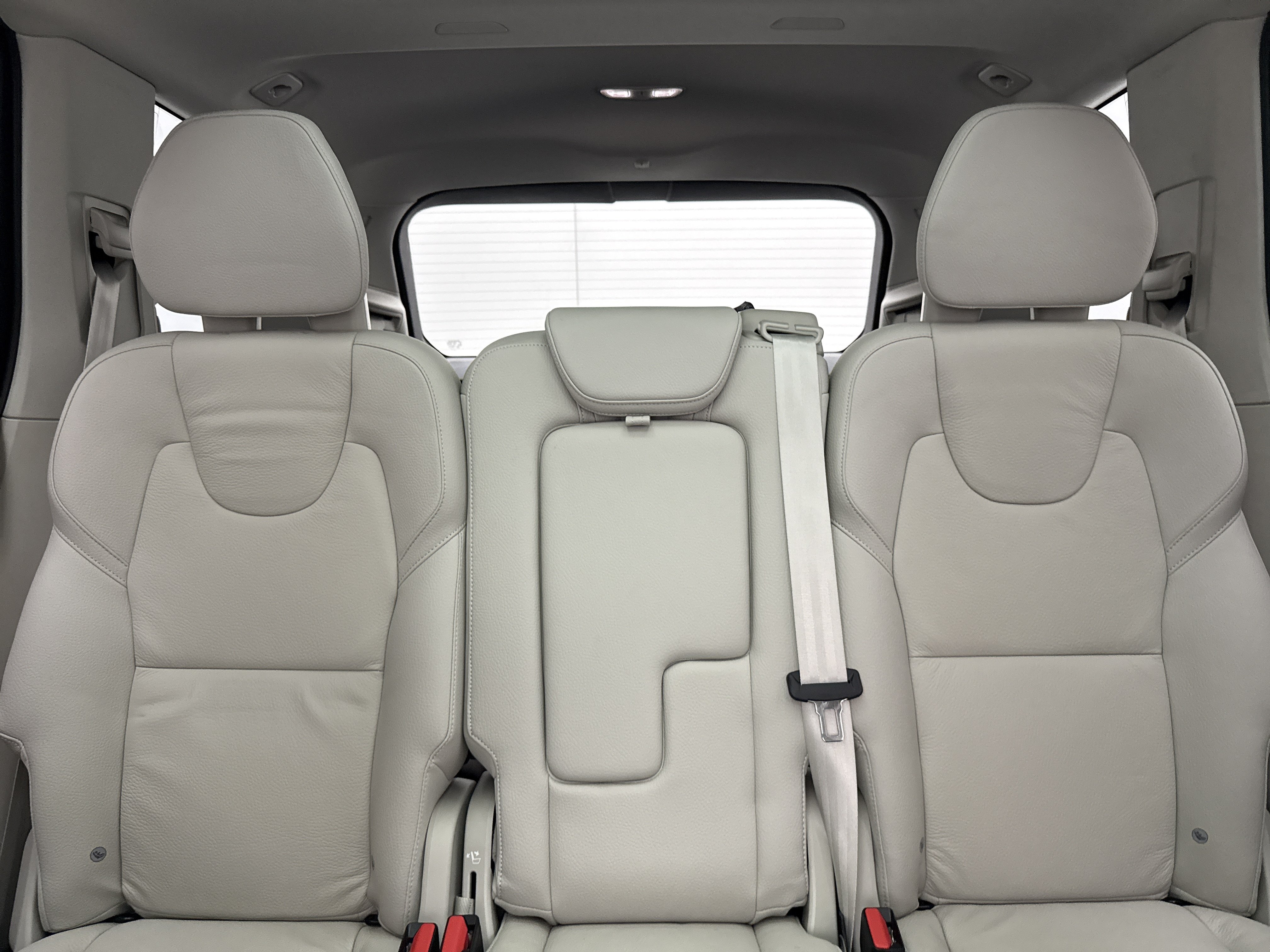 Certified 2024 Volvo XC90 B6 Plus w/ Protection Package Premier AWD/4WD image 27