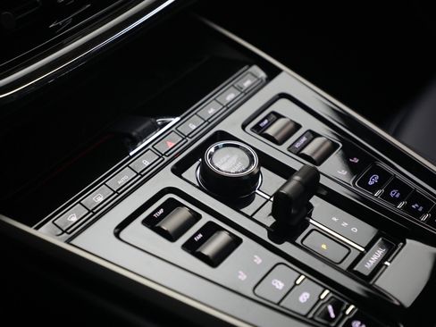Used 2025 Aston Martin DBX 707 AWD/4WD image 27