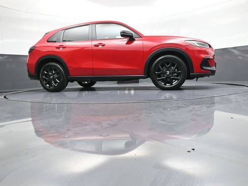 Certified 2025 Honda HR-V Sport image 27