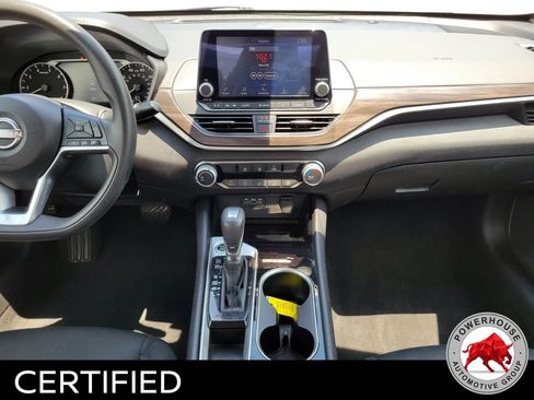 Used 2024 Nissan Altima 2.5 SV FWD image 18