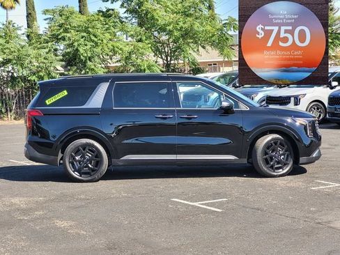 New 2026 Kia Carnival SX FWD image 3