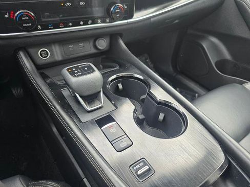 Certified 2022 Nissan Rogue SL w/ SL Premium Package image 24