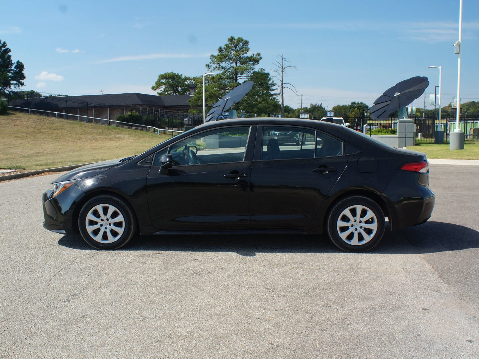 Used 2024 Toyota Corolla LE FWD image 11