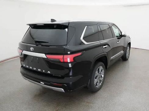Used 2026 Toyota Sequoia Capstone AWD/4WD image 7