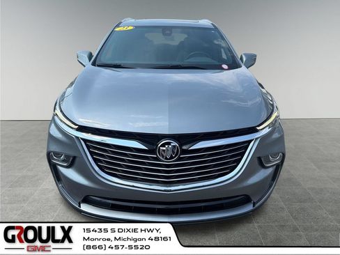 Used 2023 Buick Enclave Essence w/ Sport Touring Edition AWD/4WD image 9